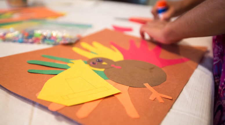 Making a thanksgiving craft