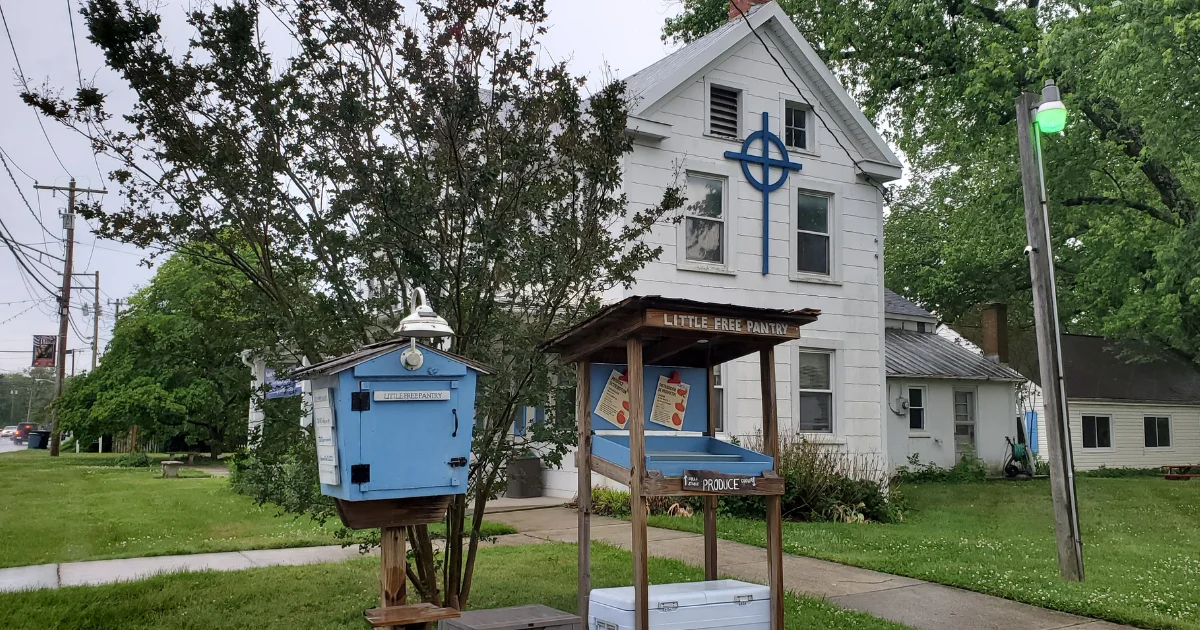 Adapting together: A small church and Buddhist monks