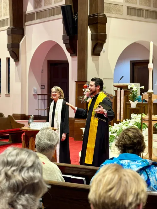The Rev. Susan Shaw-Meadow and the Rev. Jasiel Hernandez Garcia stand in front of First Presbyterian Church of Kerrville .